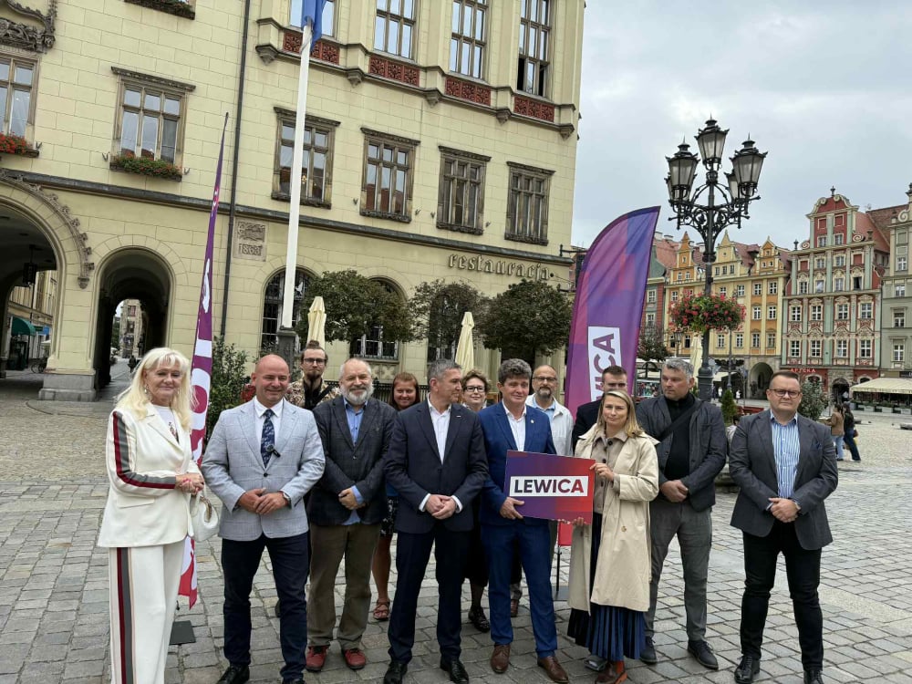 2025 09 22 Konferencja prasowa Dolnośląska Lewica chce walczyć o miliard złotych. Chodzi o transformację Worka Turoszowskiego